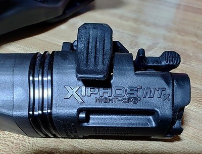 未使用品　米軍　USA製 BLACKHAWK XIPHOS NT ウェポンライト 未使用品 米軍 USA製 BLACKHAWK XIPHOS NT ウェポンライト 未