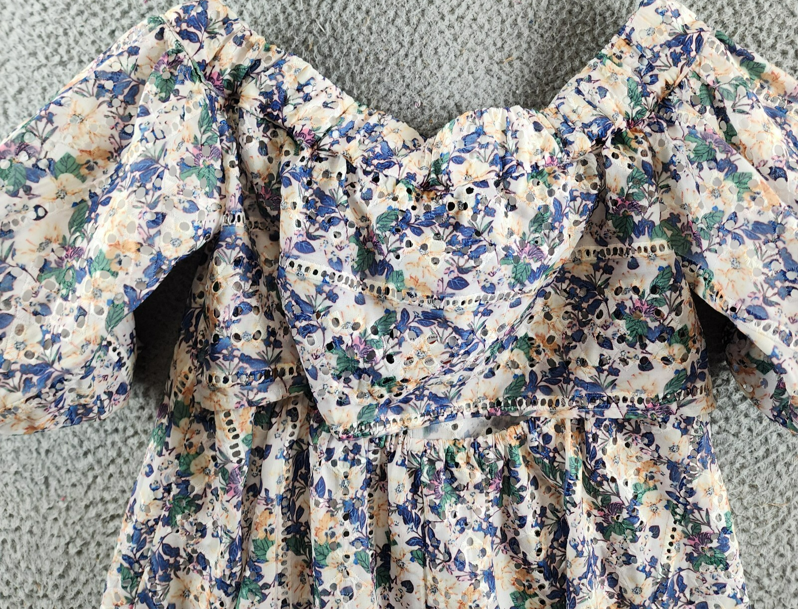 Gracia Floral Eyelet Hi-Low Top Women's S Multi Open Back Short Sleeve Pullover - Picture 14 of 14