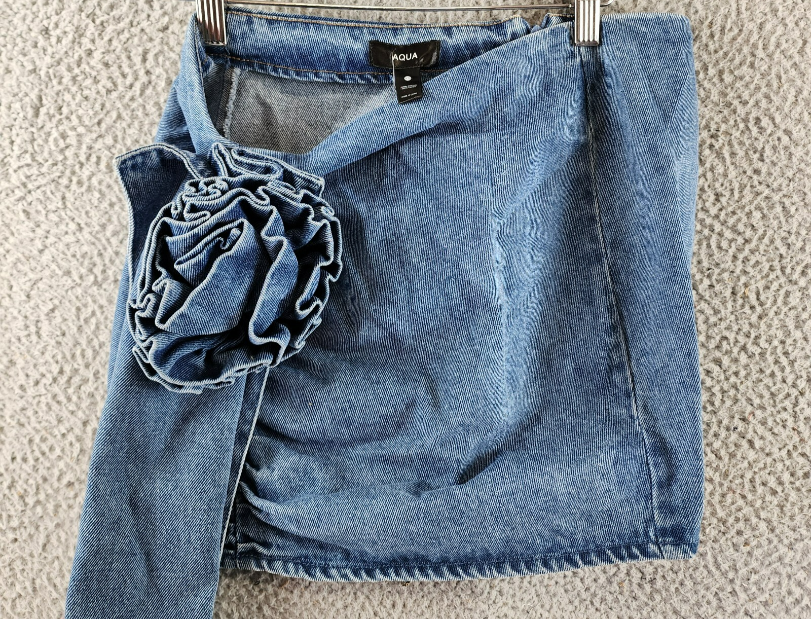 Aqua Asymmetric Denim Floral Mini Skirt Women's XS Blue Heather Back Zip Closure - Picture 1 of 13