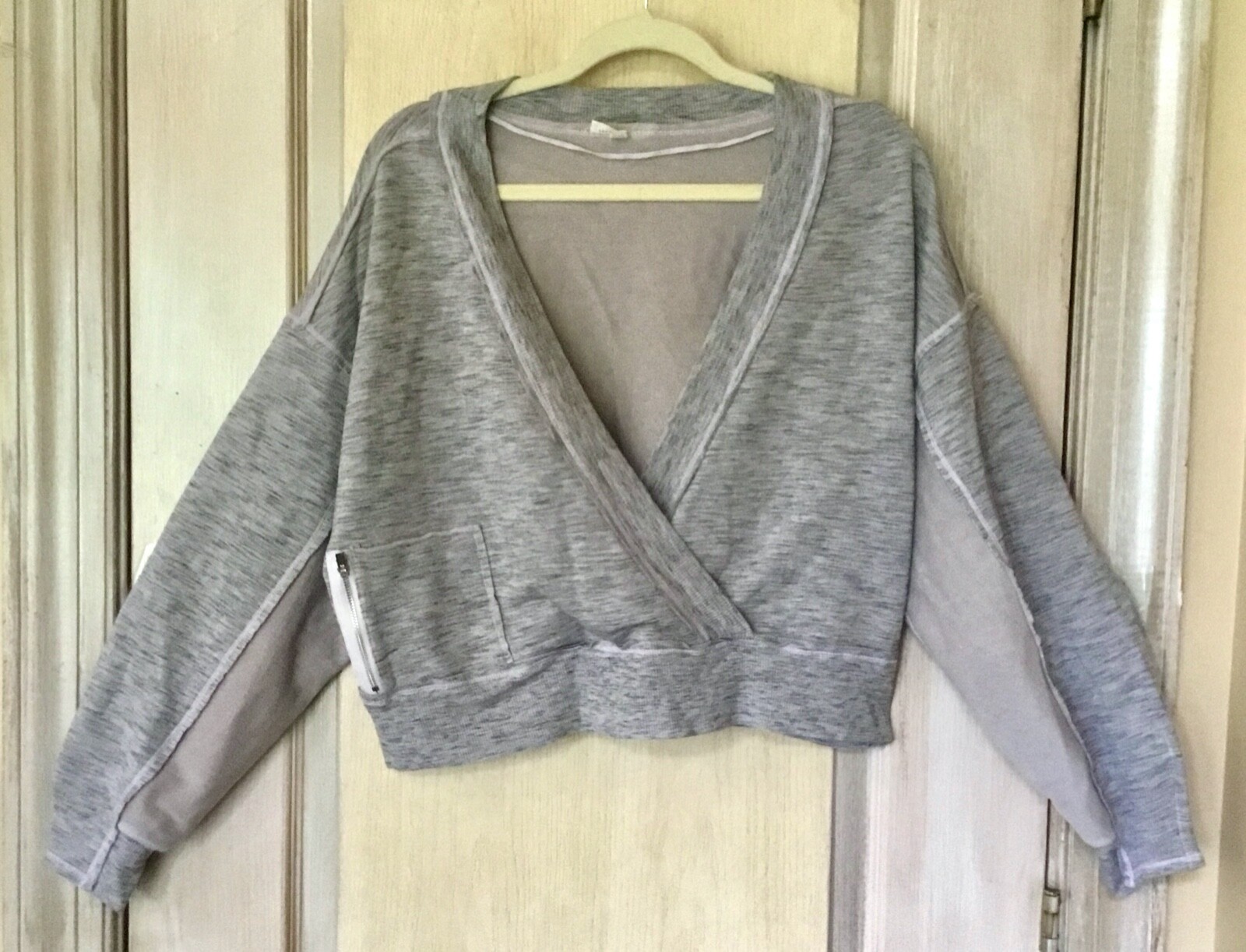 

Толстовка Free People Movement Kyoto с запахом, эластичный серый, лавандовый, Хизер  NWT, Gray lavender heather