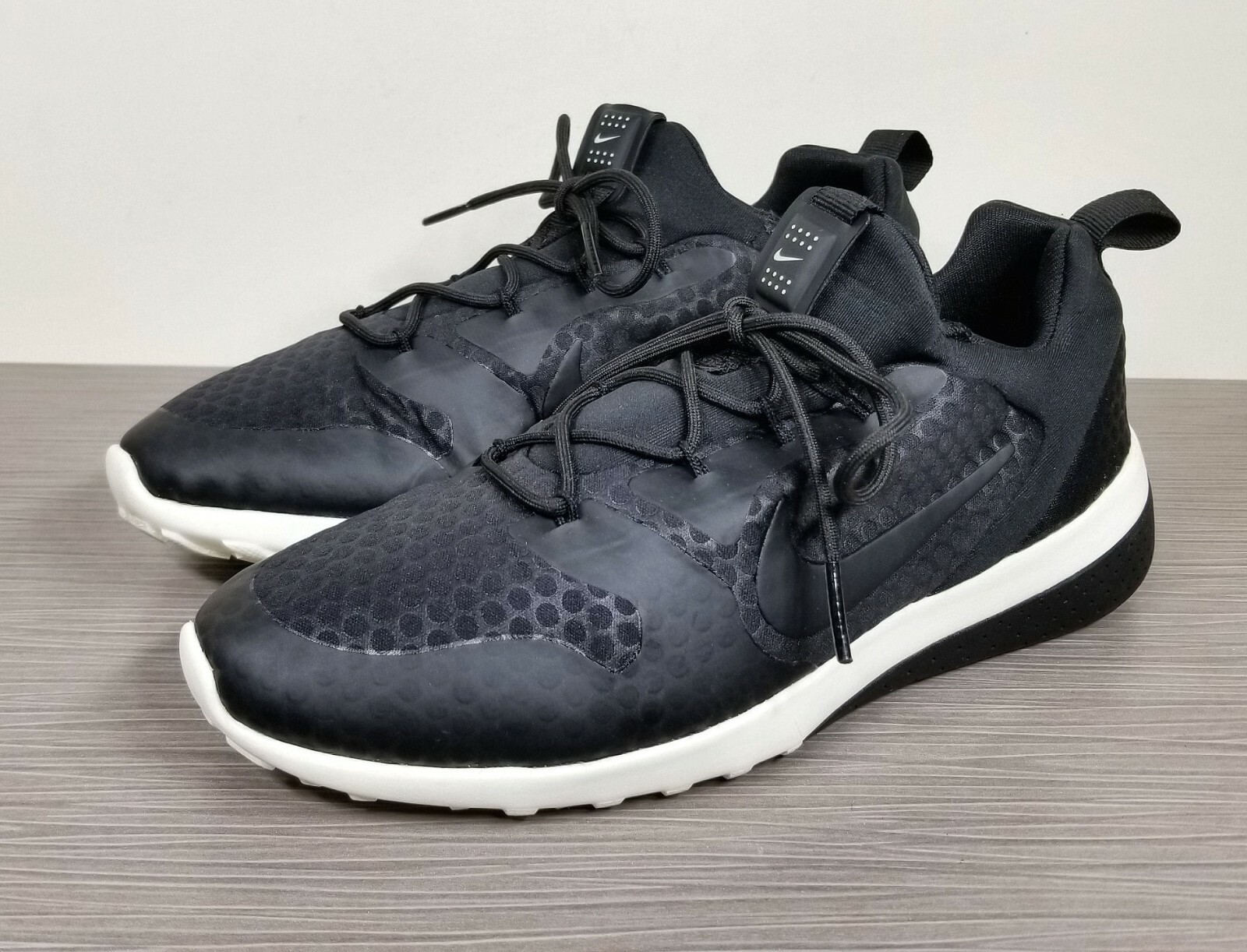 Nike CK Racer Running Shoe 916792 004, Black & White, Womens Size 7 US / 38