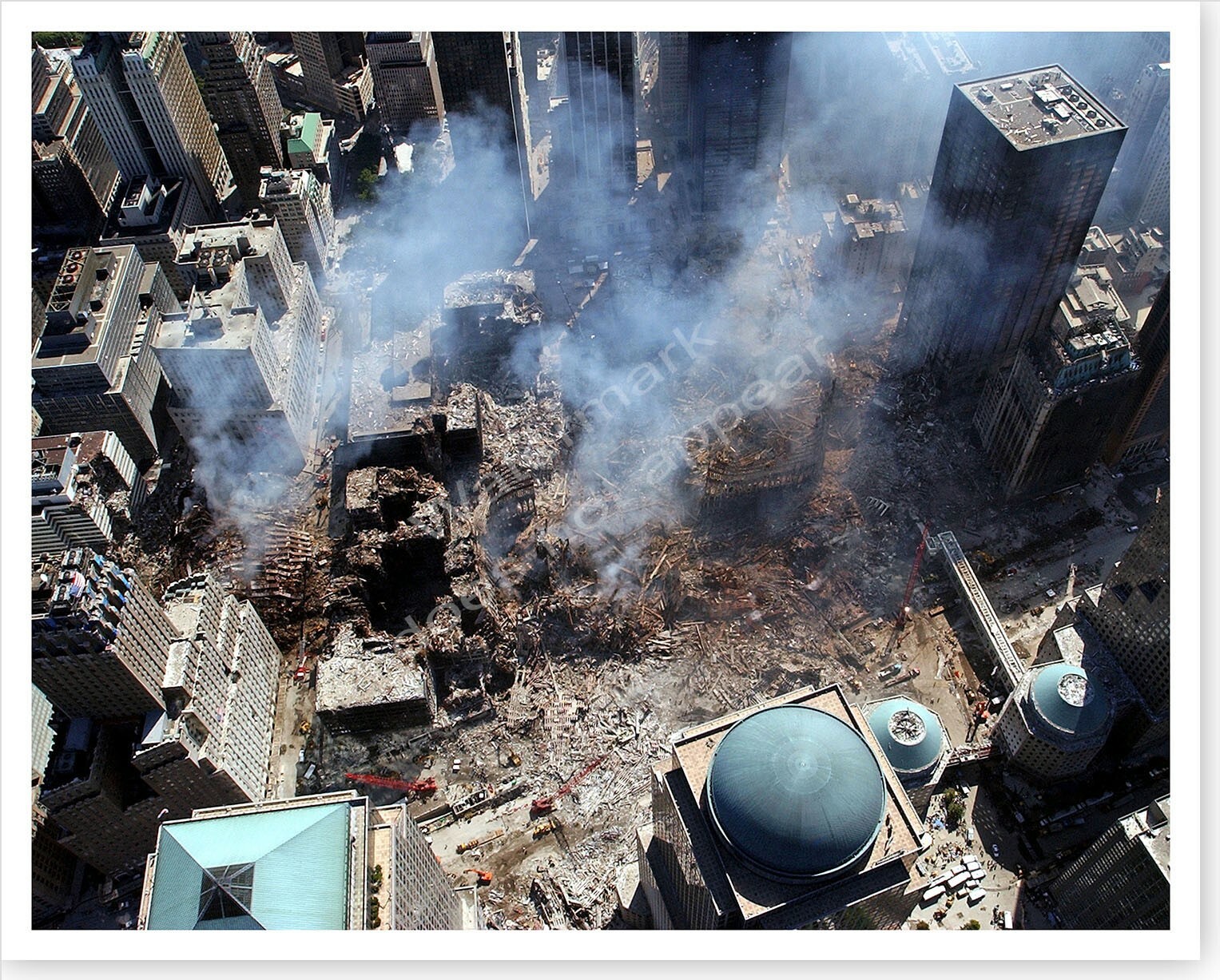 ABOVE HALLOWED GROUND（2001.9.11写真集） Above Hallowed Ground: A Photographic Record of September 11