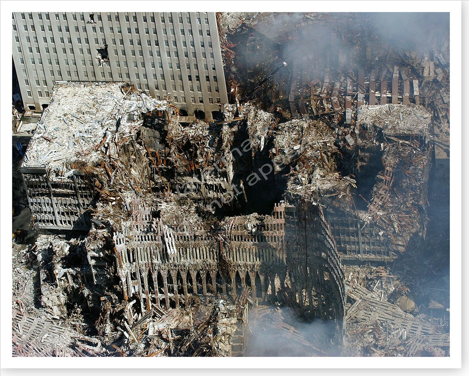 ABOVE HALLOWED GROUND（2001.9.11写真集） Above Hallowed Ground: A Photographic Record of September 11