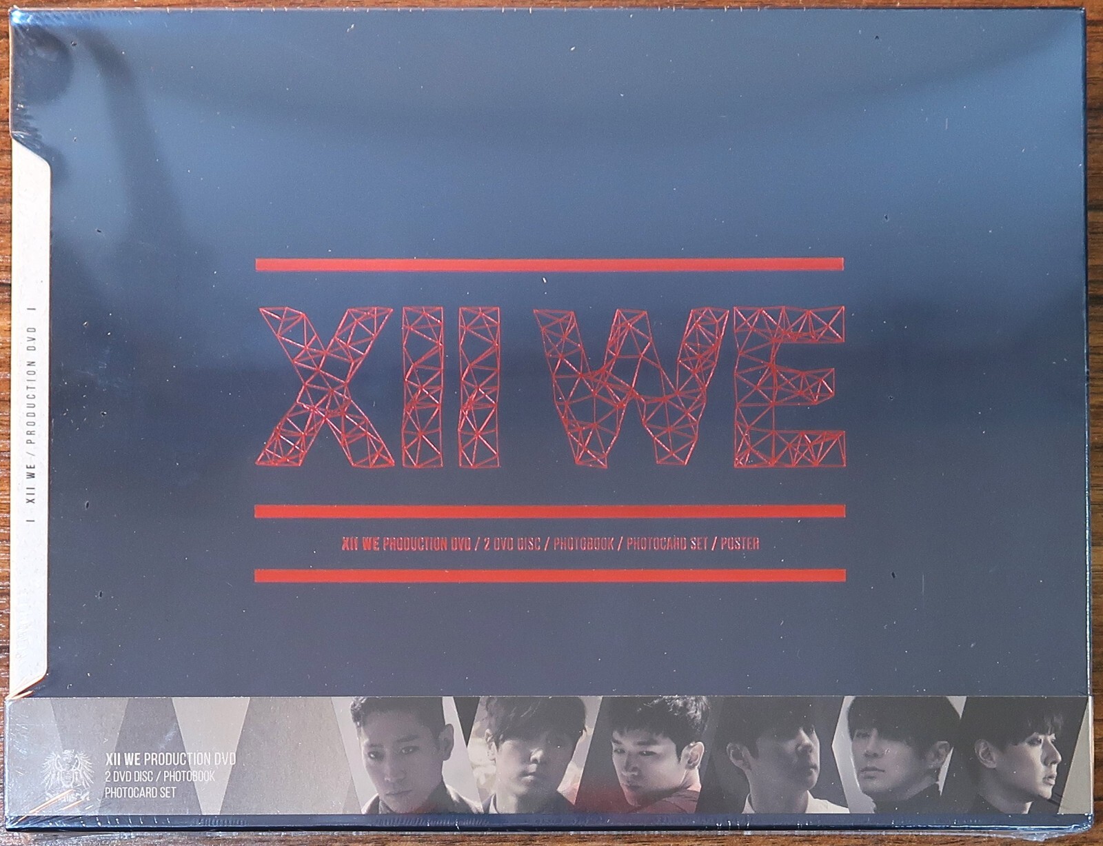 SHINHWA【Xll WE PRODUCTION DVD】 SHINHWA - XII WE PRODUCTION DVD [2DVD+Photobook+Photocard+