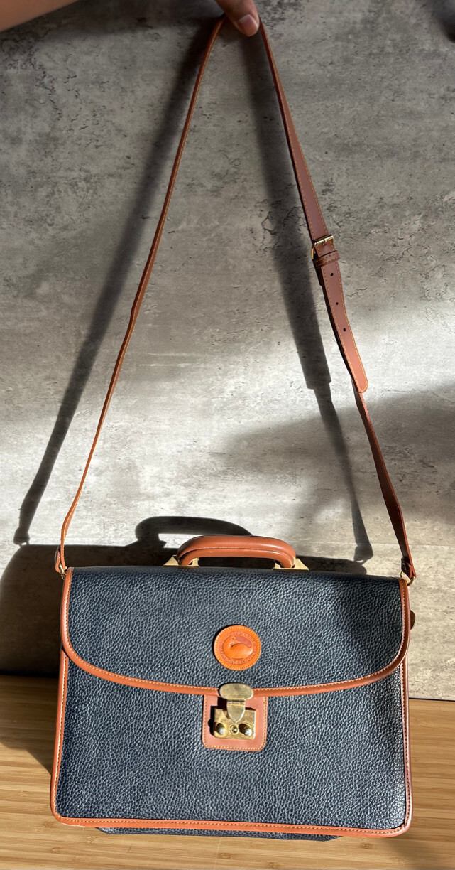 希少 ドゥーニーアンドバーク レザー メッセンジャーバッグ ヴィンテージ Vintage Dooney & Bourke Satchel Awl Lock Navy Blue Pebbled