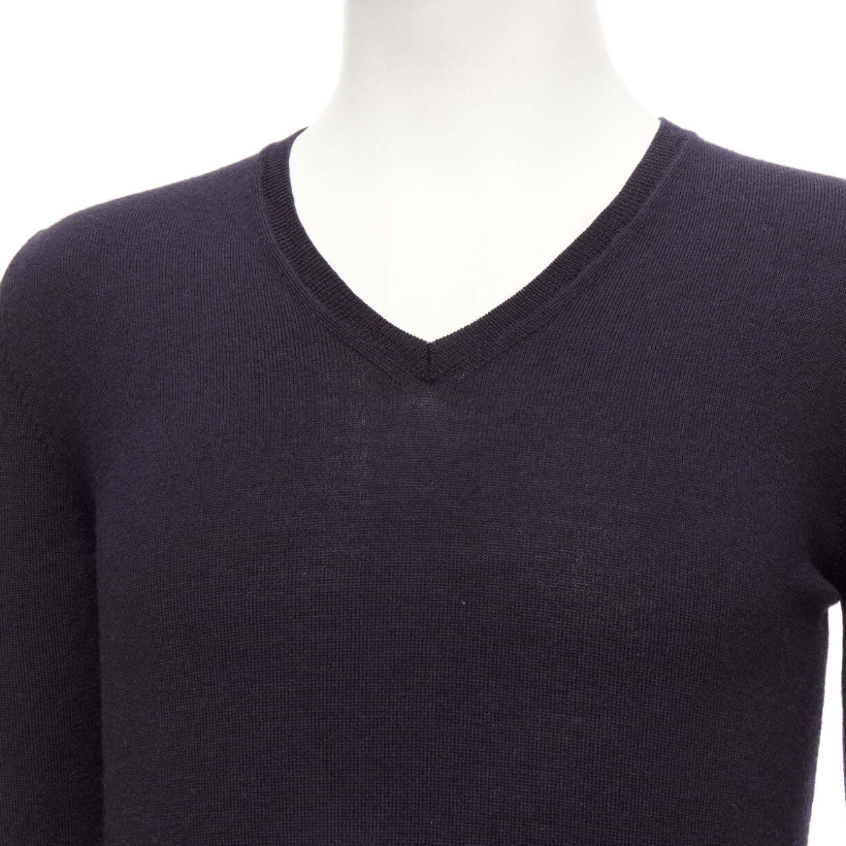 【GENERAL IDEA】Nylon V-Neck Pullover PRADA 2010 navy wool long sleeve V-neck classic sweater IT44
