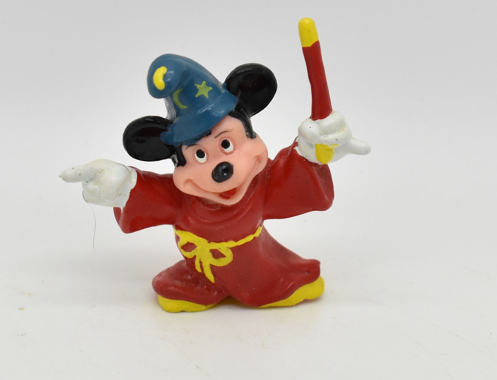 Fantasia Mickey Mouse フィギュア Amazon.com: QMX Quantum Mechanix Disney's Fantasia