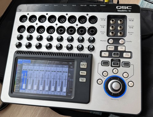 Crown社のパワーアンプ「Macro-Tech 2400」　　2台セット Crown社のパワーアンプ「Macro-Tech 2400」 2台セット Crown社の