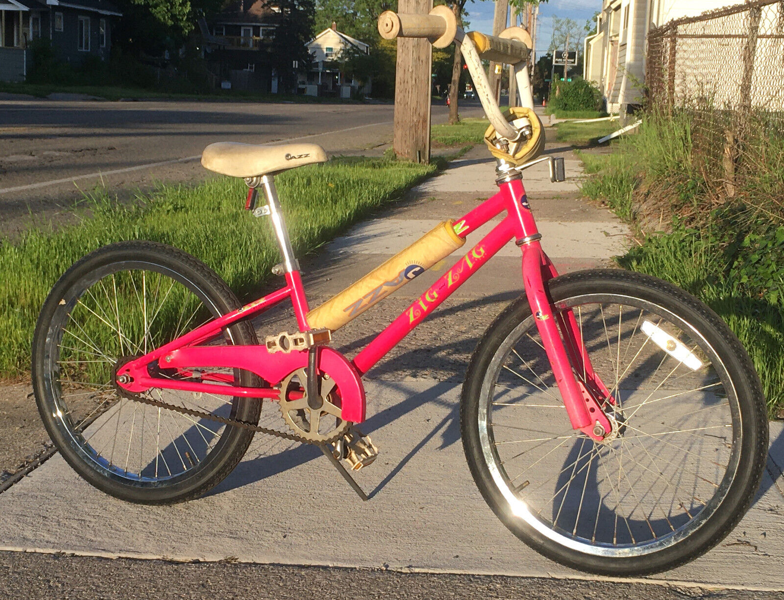 Jazz Trek Zig Zag CITY BMX Girls Bike Pads Pink smooth NEW Jazz Trek Zig Zag CITY BMX Girls Bike Pads Pink smooth NEW
