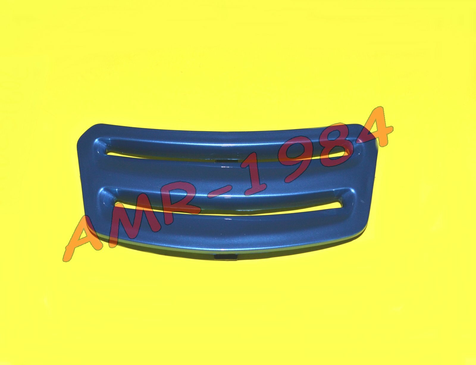 GRIGLIA  SCUDO ANTERIORE VERNICIATA AZZURRO AMICO 50 GL 1993 > 1995 AP8231602