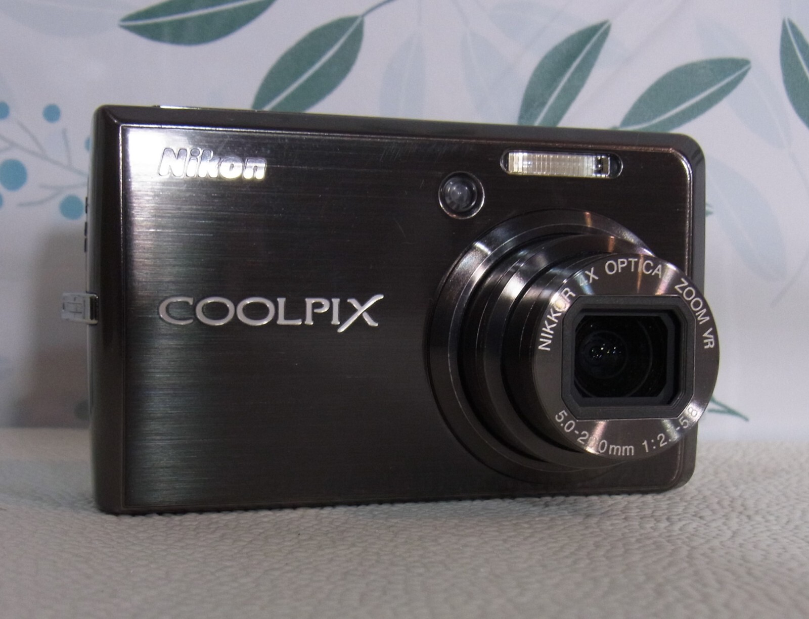 Nikon COOLPIX S600 ,BLACK, 10MP, 4x,f/2.7,2.7in, Excellent Nikon COOLPIX S600 ,BLACK, 10MP, 4x,f/2.7,2.7in, Excellent