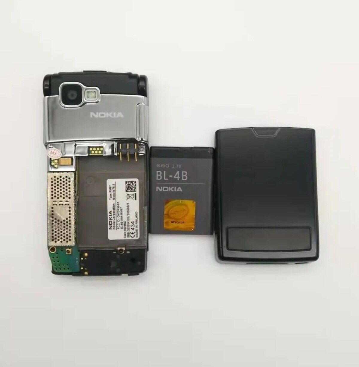 \"未使用\"ノキアNOKIA　フリップ薄型音楽携帯『N76』純正バッテリー付 Unlocked Original Nokia N76 Bluetooth 2MP 2G GSM 850/900