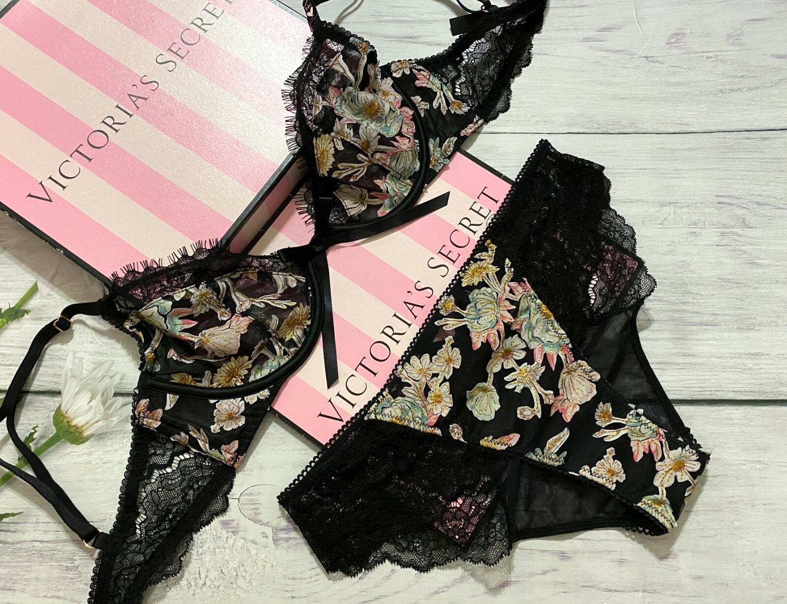 

Victorias Secret DREAM ANGELS Деми-бюстгальтер без подкладки, черное кружево и сетка, Черный