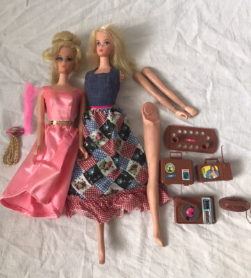 Pair of Vintage Barbies - 1972 Busy Hands Barbie and Growing Pair of Vintage Barbies - 1972 Busy Hands Barbie and Growing