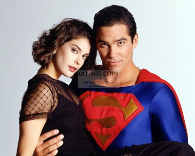 DEAN CAIN & TERI HATCHER ''LOIS & CLARK: NEW ADV OF SUPERMAN'' 8X10 PHOTO (DD-167)