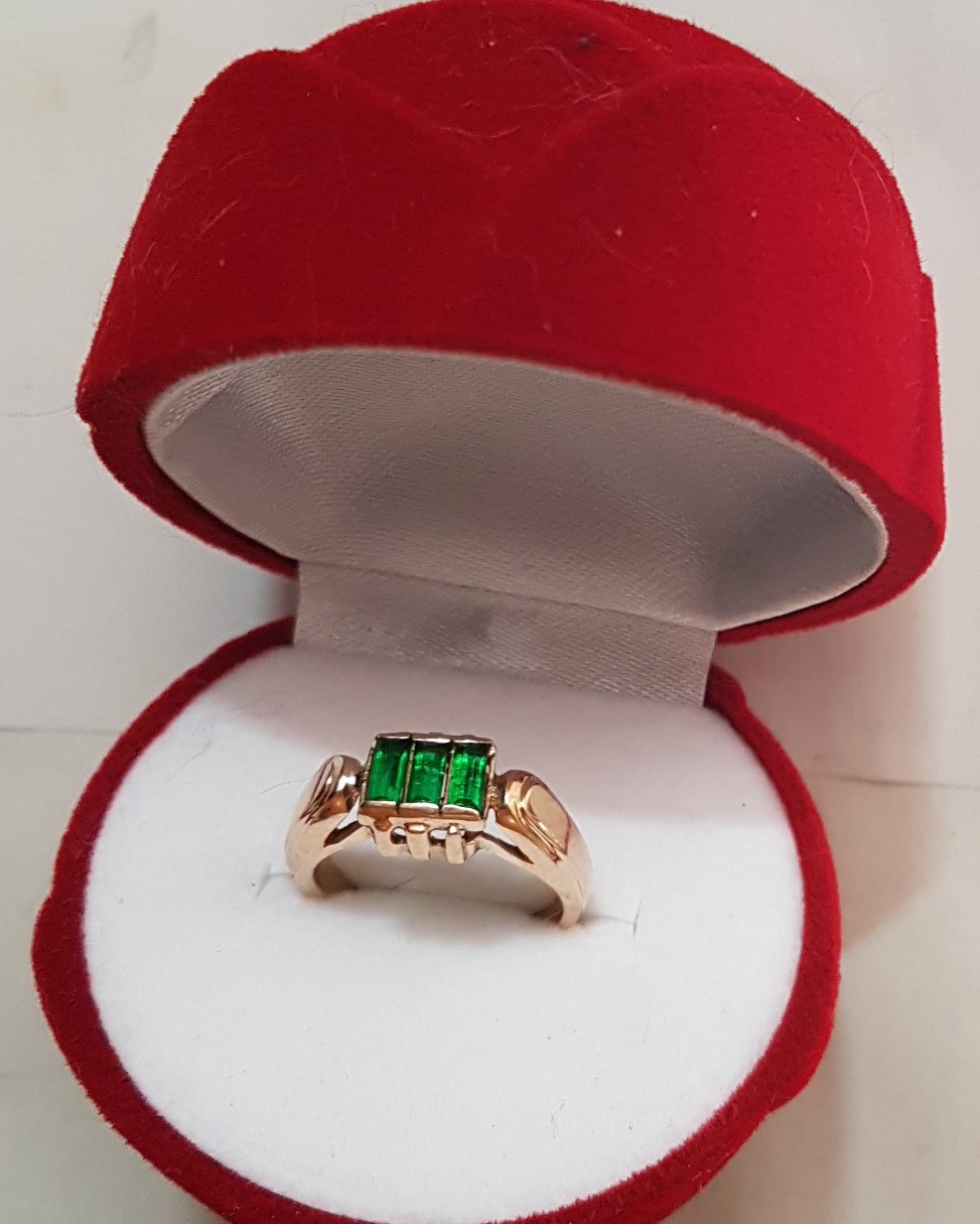 14K Georgian Paste Ring Emerald Cut Green Size 5 4.3 grams