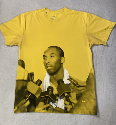 Yellow nike deals apparel