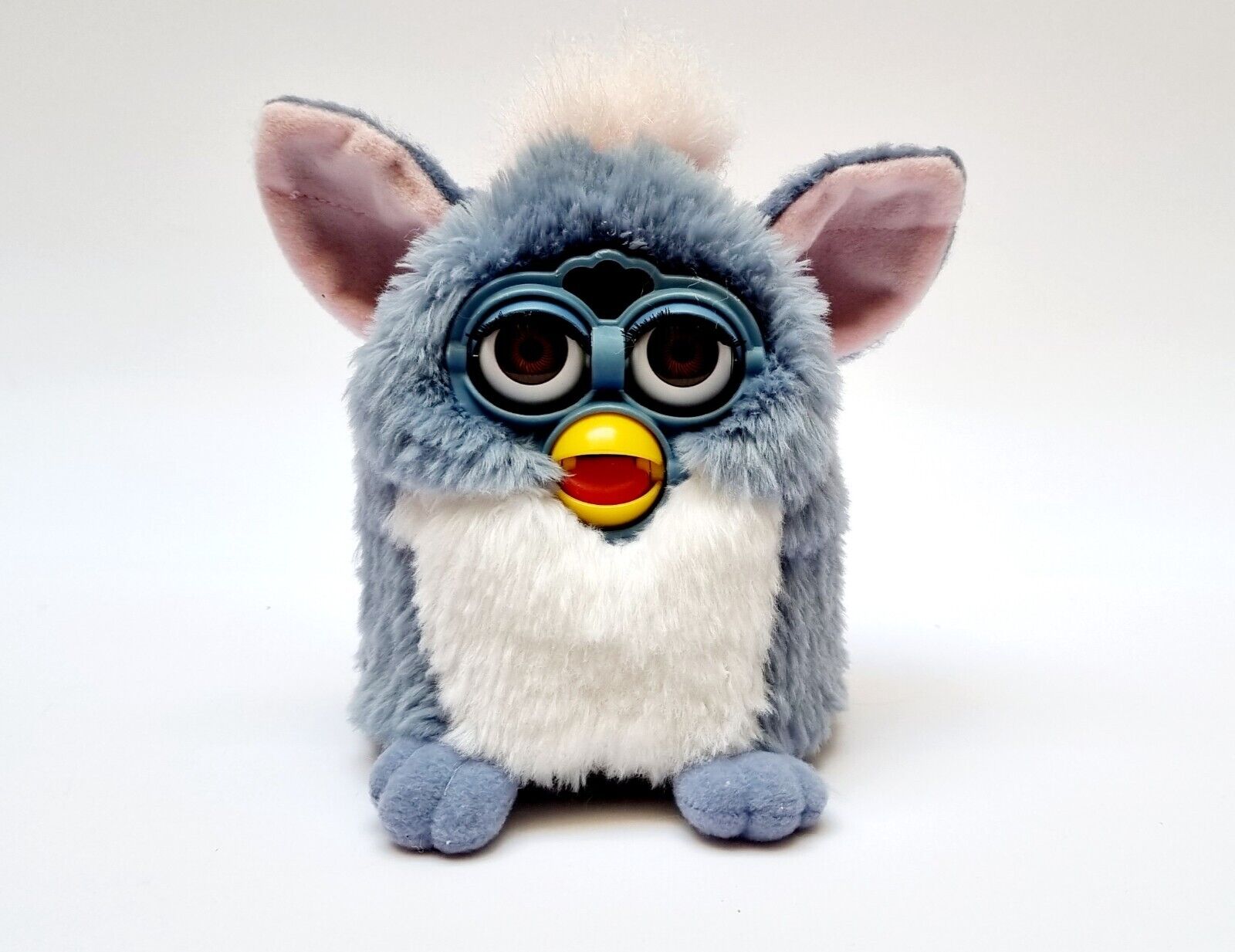 Furby 1998 Elephant furby model 70-800 blue fur brown eyes Furby 1998 Elephant furby model 70-800 blue fur brown eyes