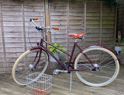 Ladies Achielle Crsighton bicycle