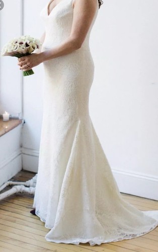 Pre-owned Vera Wang Authentic  Malory Lace Wedding Dress Size 10 Msrp $4190 In White