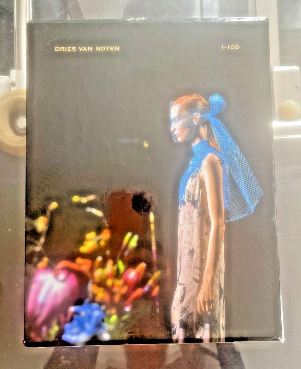 DRIES VAN NOTEN展　アートブック Dries Van Noten 1-100 | POST