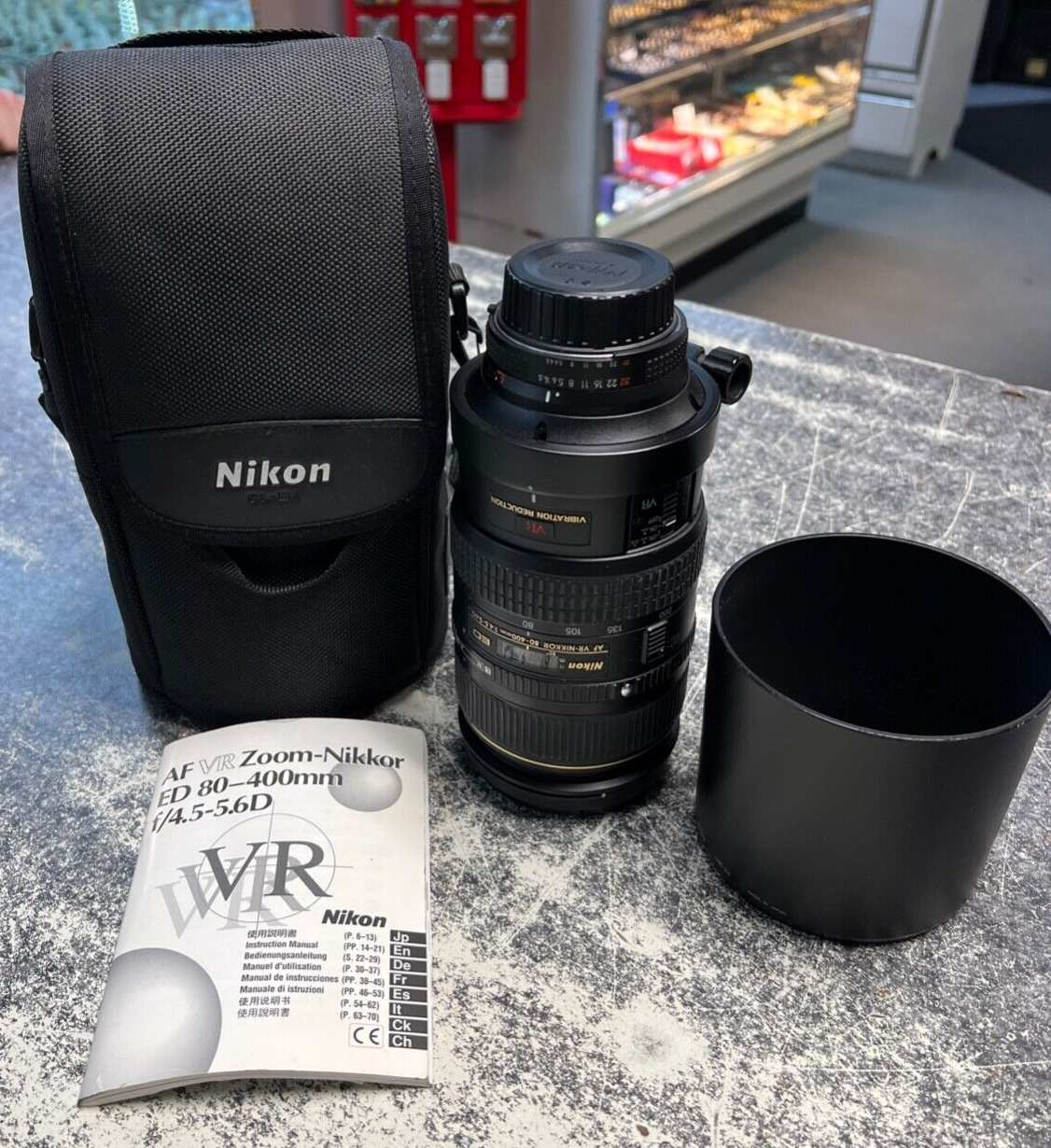 NIKON ED AF VR-NIKKOR 80-400MM 1:4.5-5.6D LENS WITH HOOD