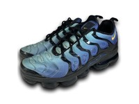 blue black vapormax plus