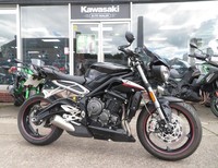 TRIUMPH STREET TRIPLE 765 RS