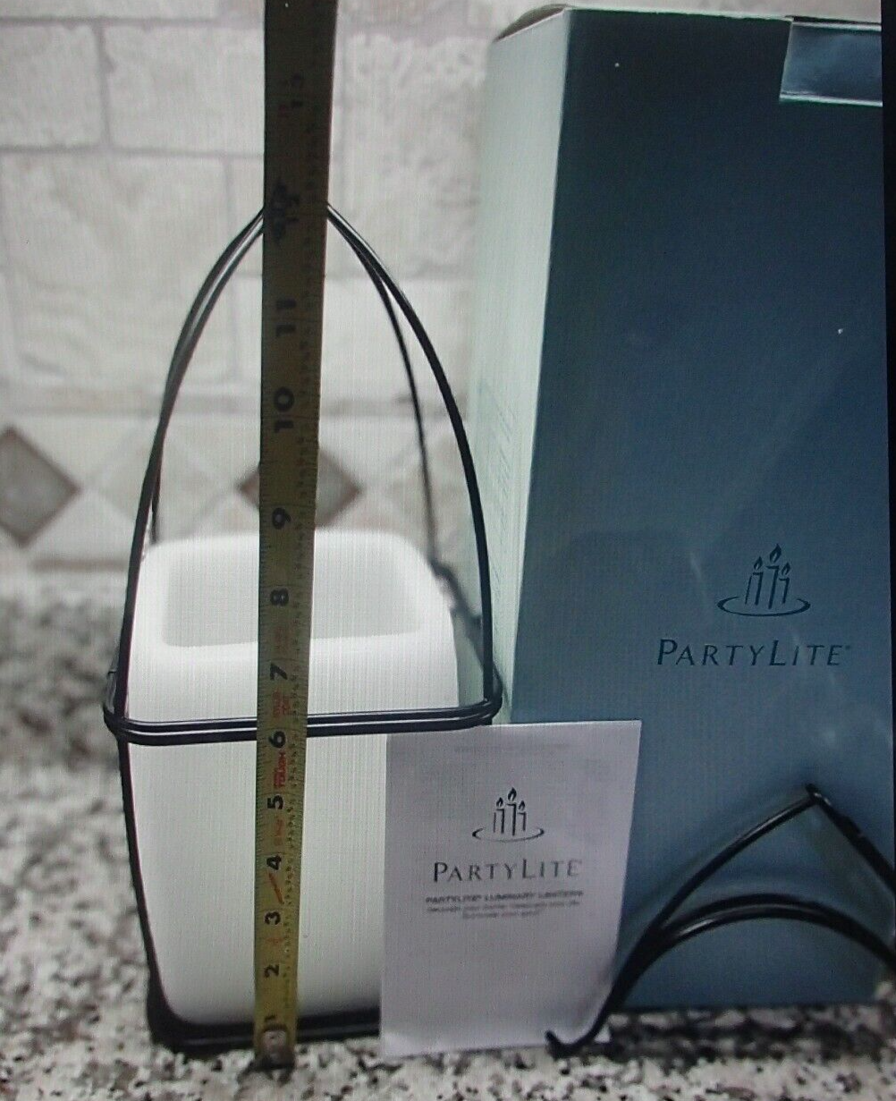 PartyLite Luminary Lantern L2410 - NIB (new in box), RV$40