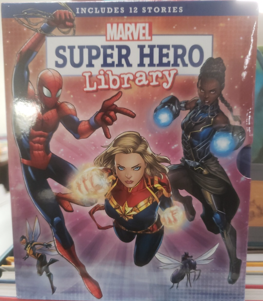 マーベル　Marvel Super Heroes Books Set 716j5NKuDzL._UF350,350_QL50_.jpg
