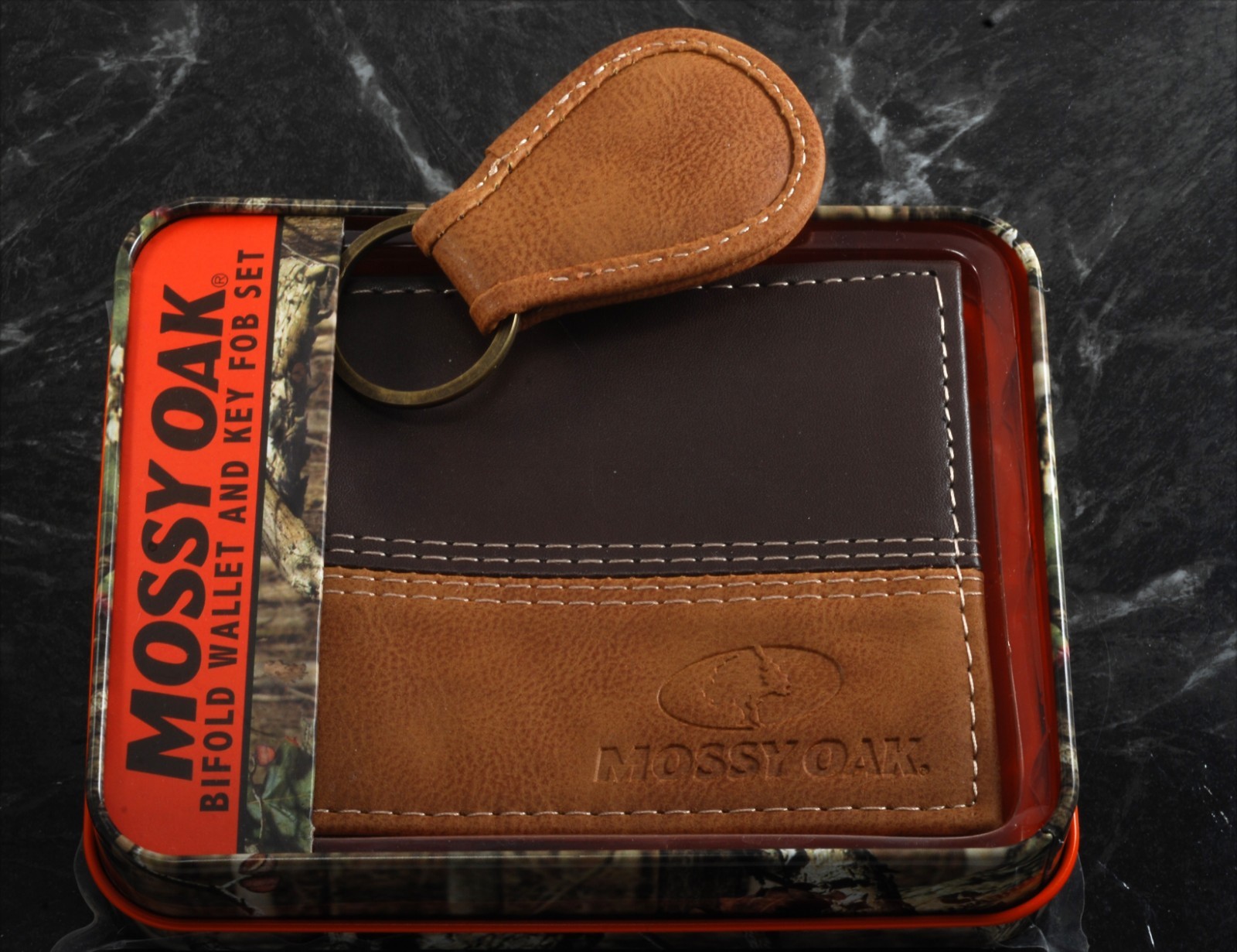 Mossy Oak Embossed Bi-Fold Two-Tone Leather Wallet & Engraved Key Chain in Tin