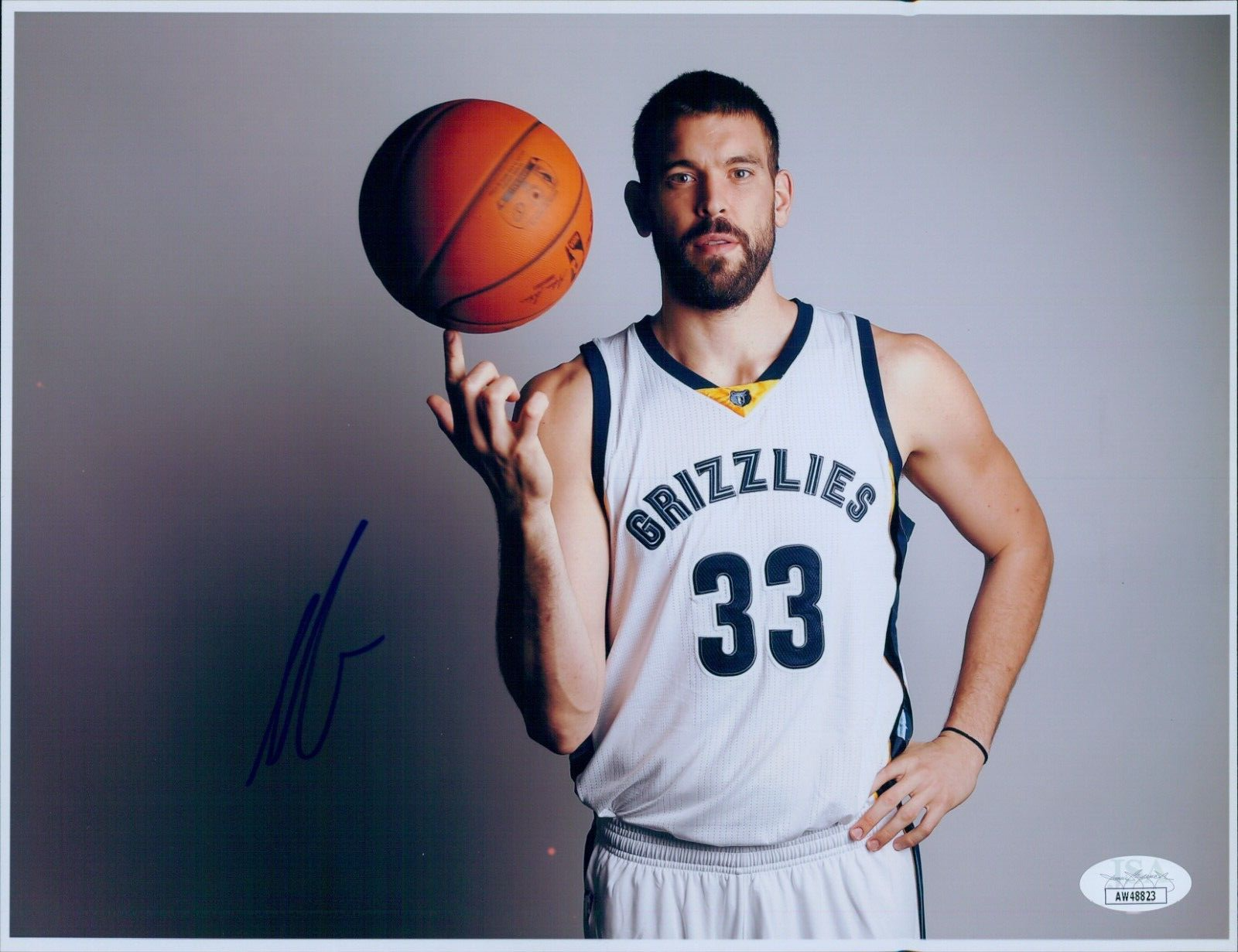 直筆サイン入り写真 マーク・ガソル NBA トロント・ラプターズ SA鑑定済 直筆サイン入り写真 マーク・ガソル NBA トロント・ラプターズ