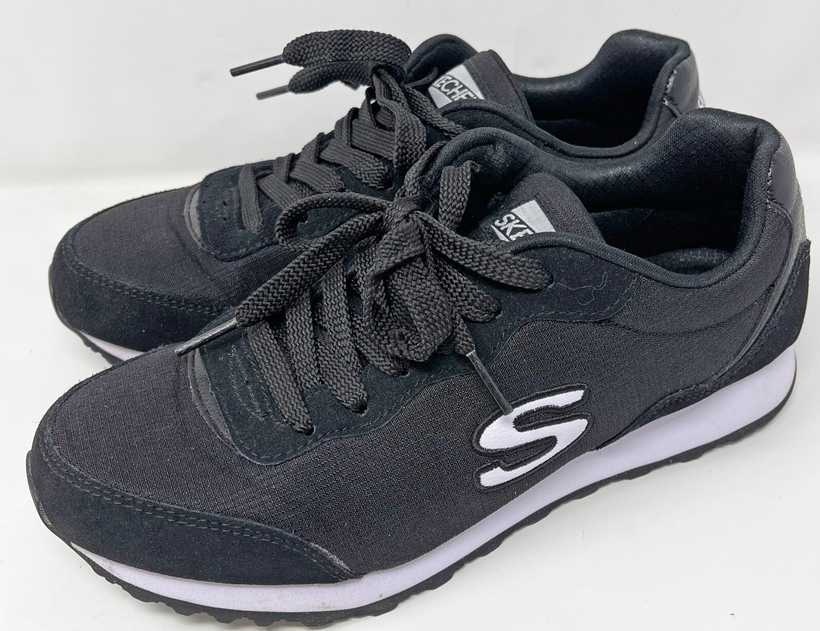 Skechers Womens 8 OG 85- Vibe In Athletic and Training Shoes