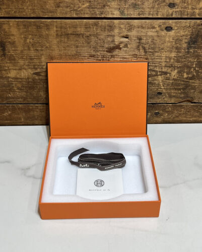 Authentic HERMES Box for Gift 7.5” x 6.5” x 1.75” + Booklet Authentic HERMES Box for Gift 7.5” x 6.5” x 1.75” + Booklet