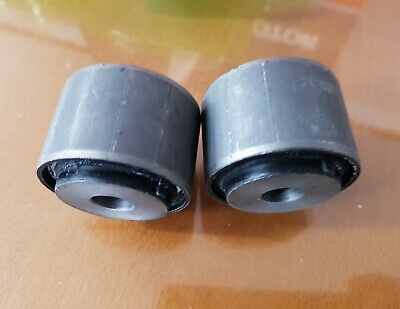 Genuine RR Axle Housing To C//MBR Bolt:2P for Ssangyong STAVIC RODIUS 4075421001