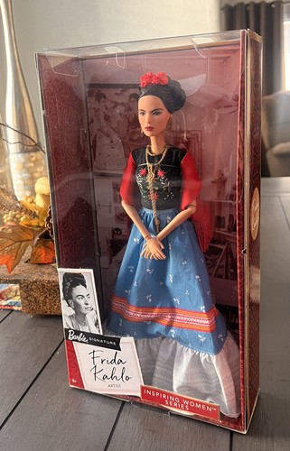 その他 JOIE DE VIVRE Barbie Doll Joie de Vivre™ Barbie® Doll (Brunette) - M0722 BarbiePedia