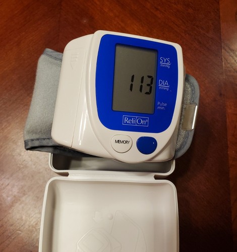 ReliOn Blood Pressure Wrist Cuff Model 144-232-001 With Plas