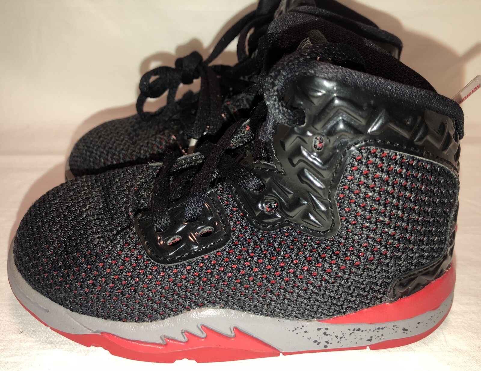 2015 Nike 807545-002 Air Jordan Spike Forty BK Black Red