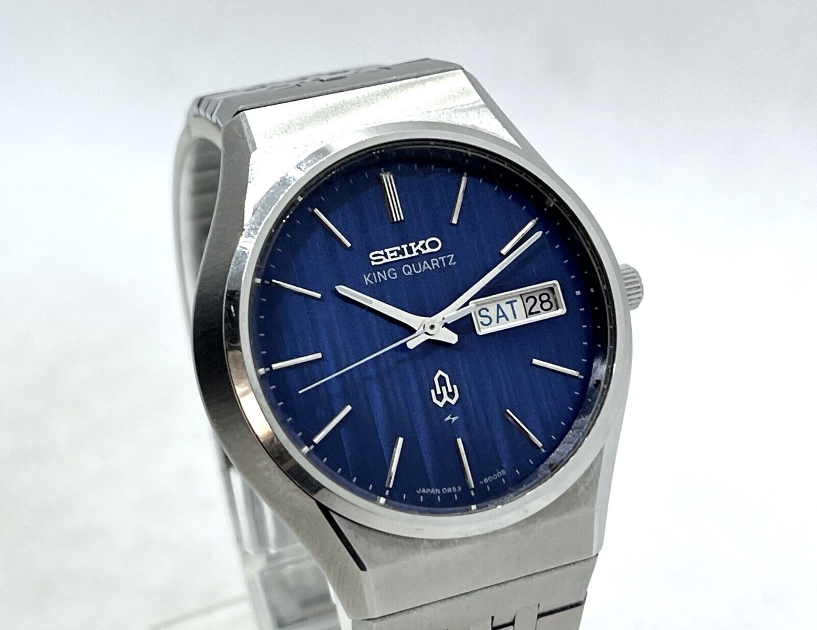 Auth Vintage SEIKO Grand Quartz Blue Textured Dial Men's Auth Vintage SEIKO Grand Quartz Blue Textured Dial Men's
