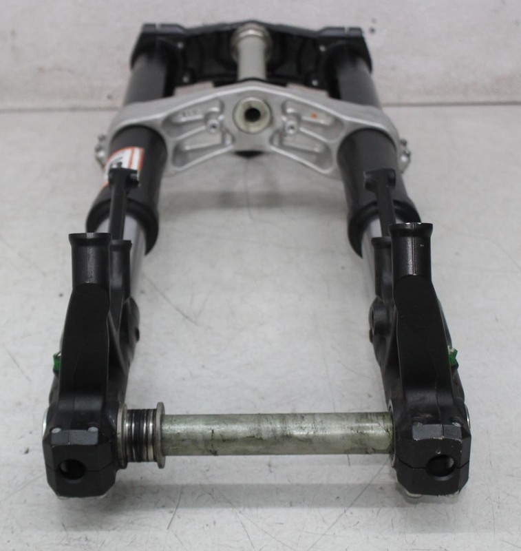 ヴィンテージ　トレジャークラフト　2体 12-25 KAWASAKI NINJA ZX14R FRONT FORKS TRIPLE TREE CLAMP