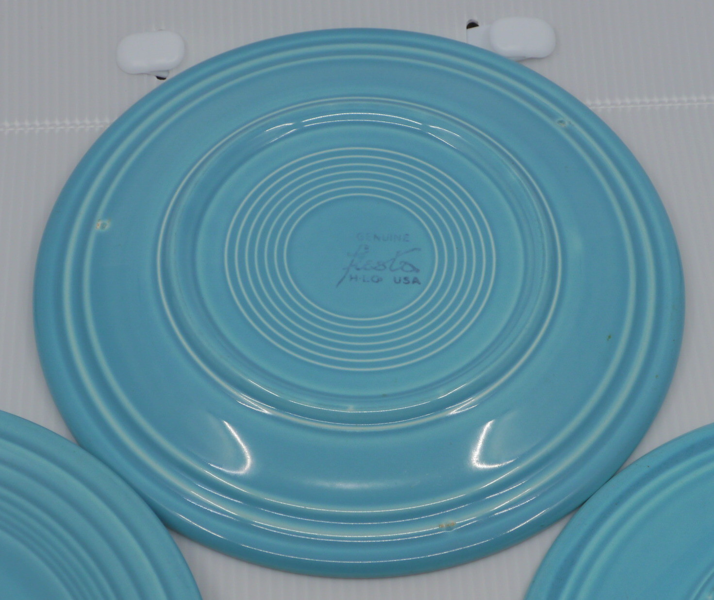 3 VINTAGE HOMER LAUGHLIN FIESTA WARE LUNCHEON PLATES IN TURQUOISE, DINNERWARE