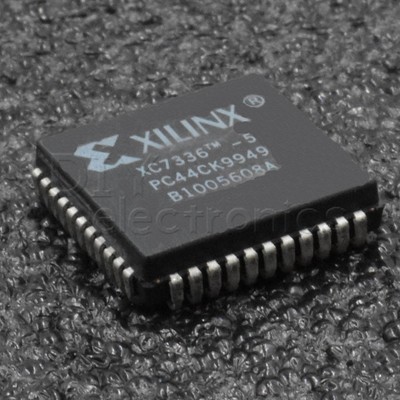 5PCS XC7336-5PC44CK XC7336 PLCC-44 HIGH PERFORMANCE IC