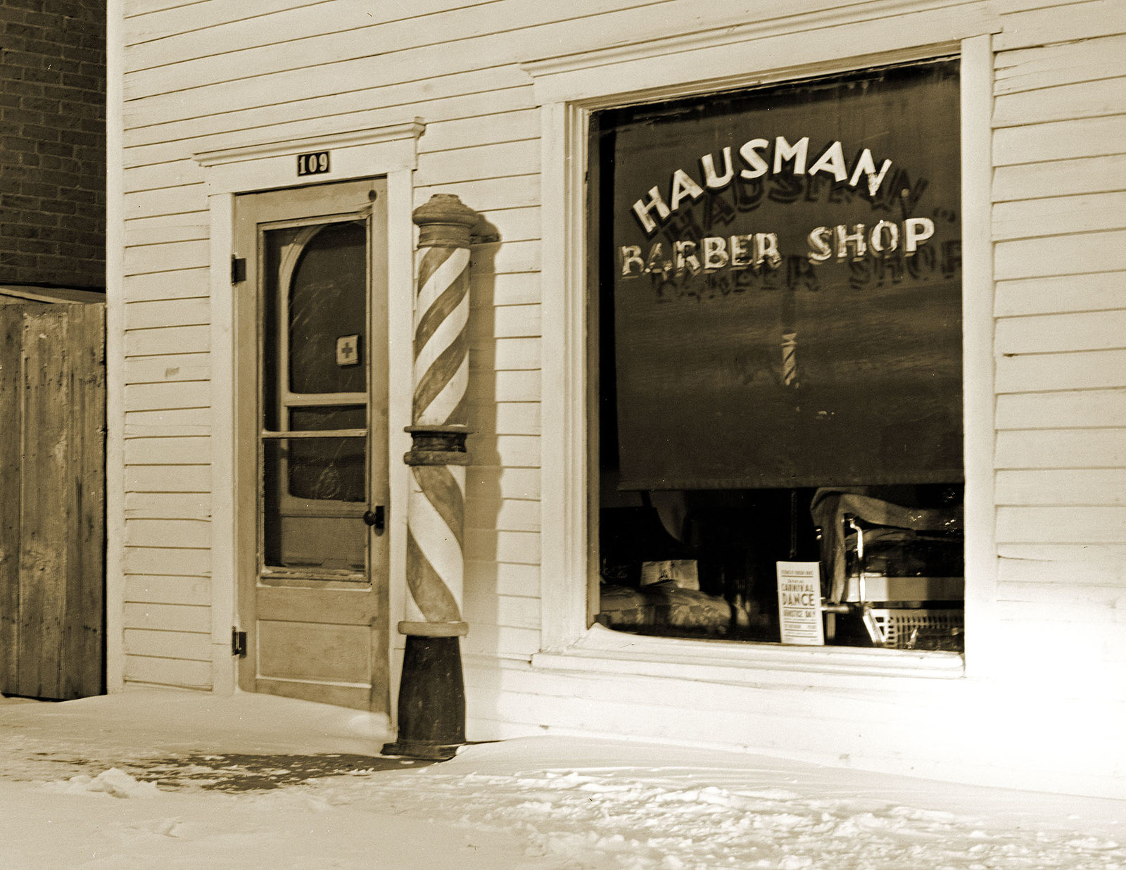 1940 Hausman Barber Shop, Pierre, South Dakota Old Photo 8.5" x 11" Reprint