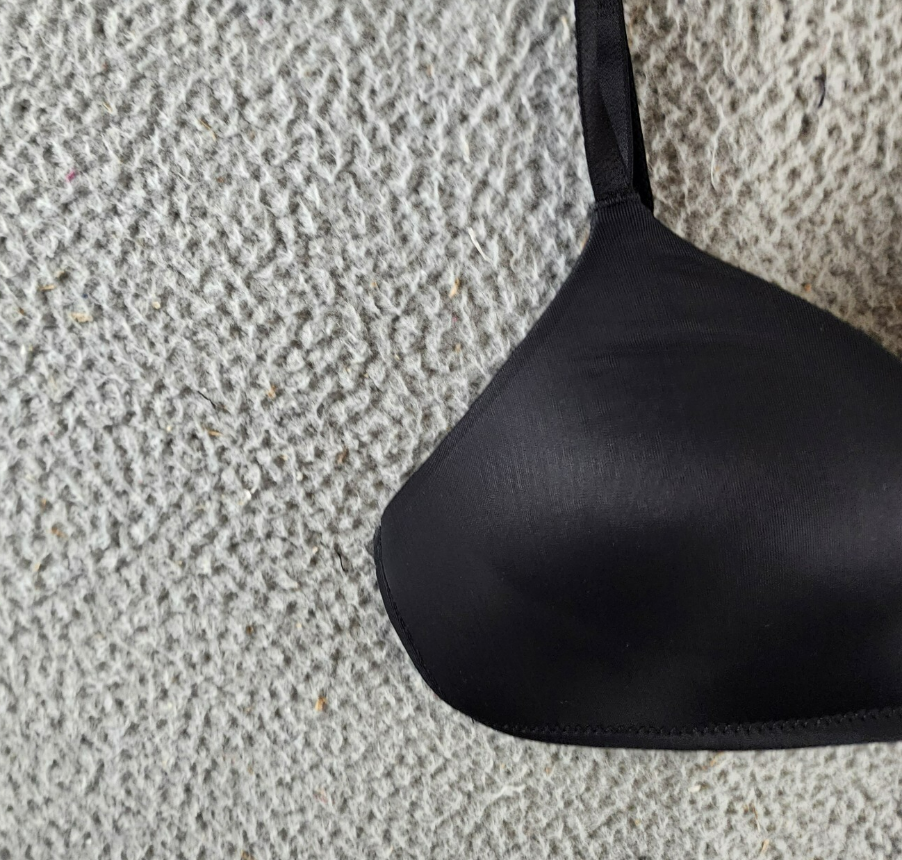 Le Mystère Sheer Seduction Wireless Bra Women's 32C Black Hook & Eye Closure - Picture 3 of 13