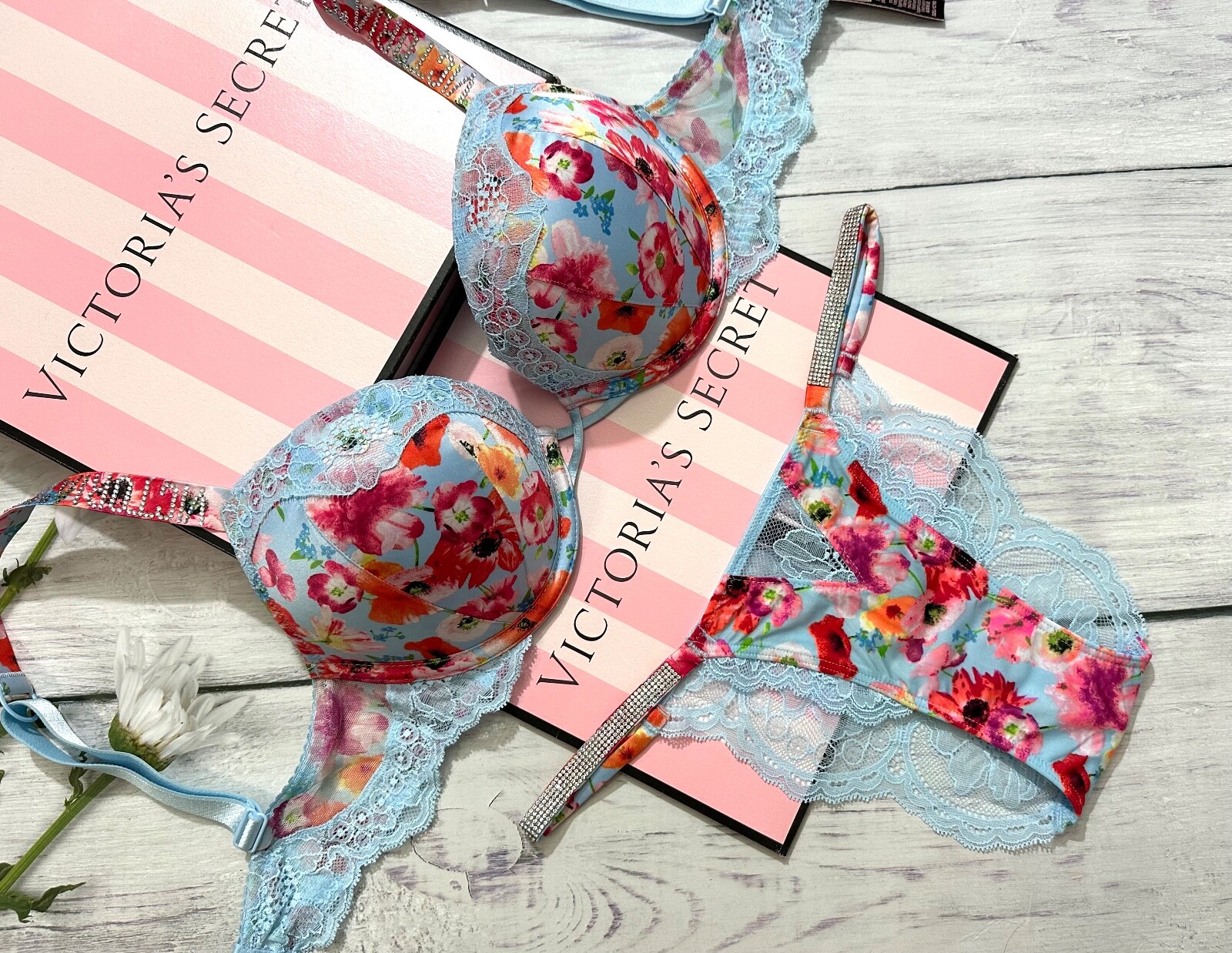 

Victorias Secret Bombshell Глубокий атласный комплект бикини с цветочным принтом на бретелях, синий, Floral blue, bombshell