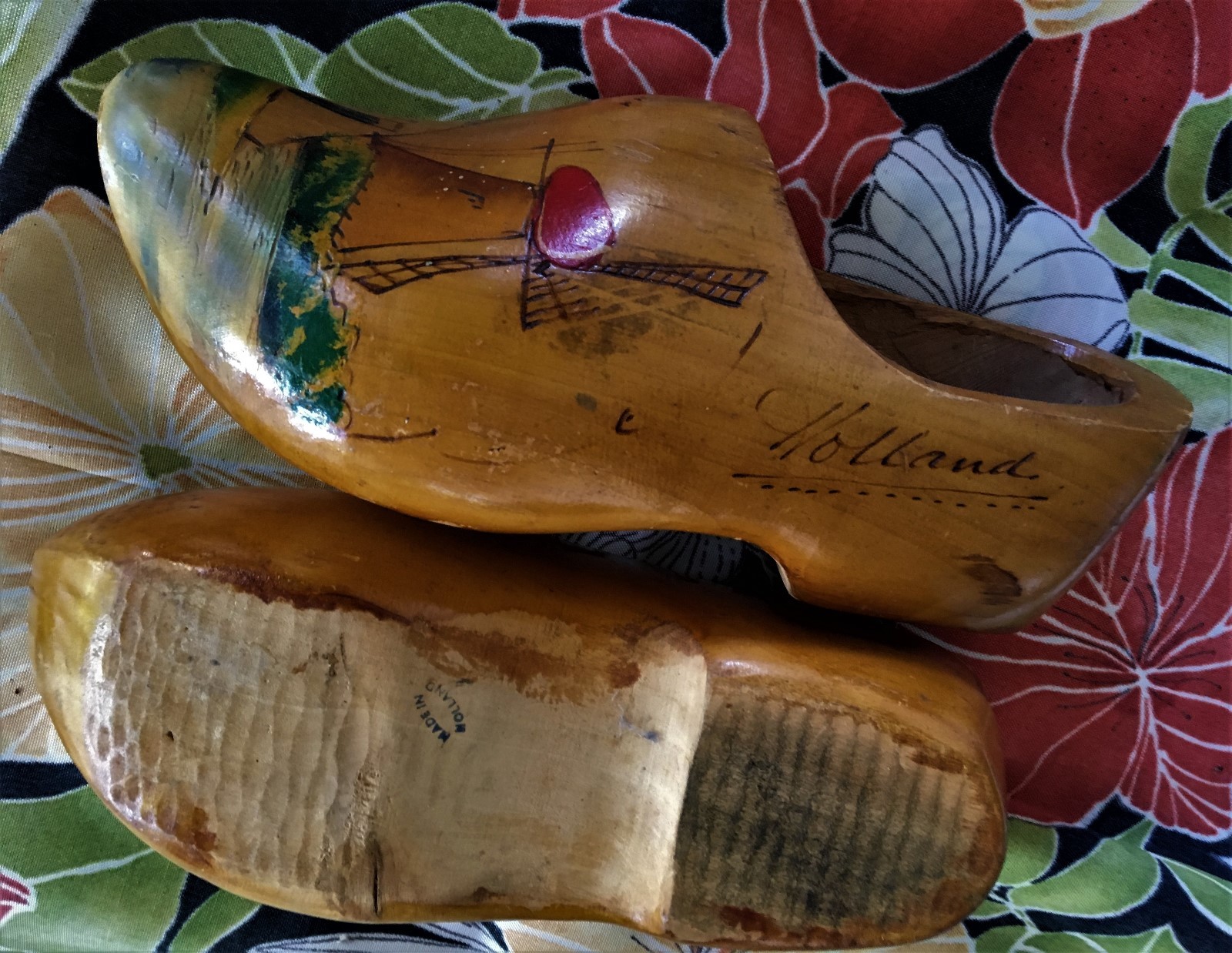 Vintage Rustic Carved Hand Painted Dutch Wooden Shoes Clogs Made in Holland