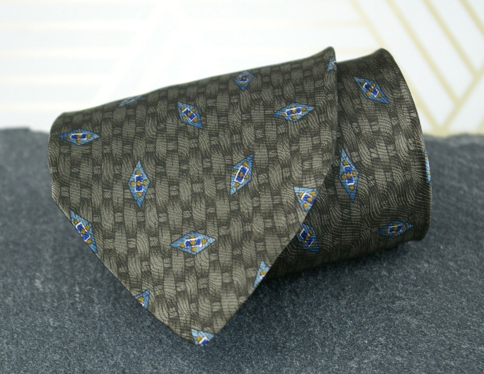 Geoffrey Beene 100% Silk Grey Brown Blue Necktie Tie Made in