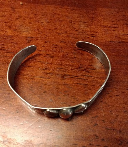 Vintage IH Indian Handmade Coin Silver Cuff Bracelet