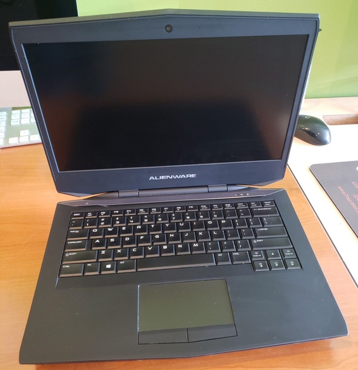 コンピュータ・IT AlienWare 17r4 Alienware 17R4. i7-7700 @ 2.80GHz GTX1070 8GB. 128SSD+1TB HD