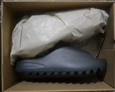 Yeezy Slide Dakony (Black) Men's Size 8 Brand New